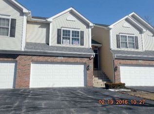 1318 N Winslowe Dr, Palatine, IL 60074