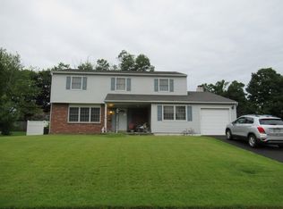 510 Brook Ln, Warminster, PA 18974