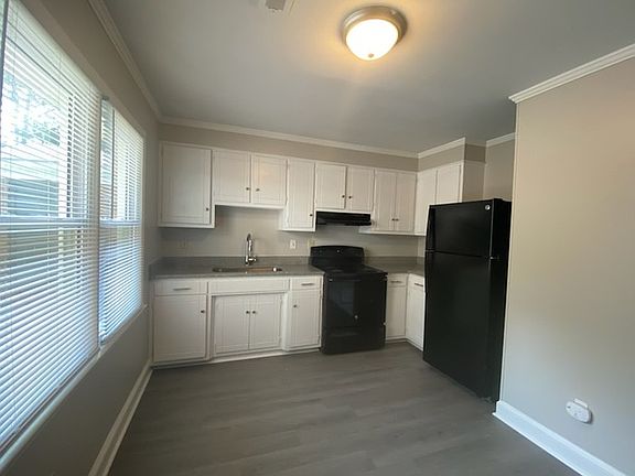 4th image of 611 Linden St #2