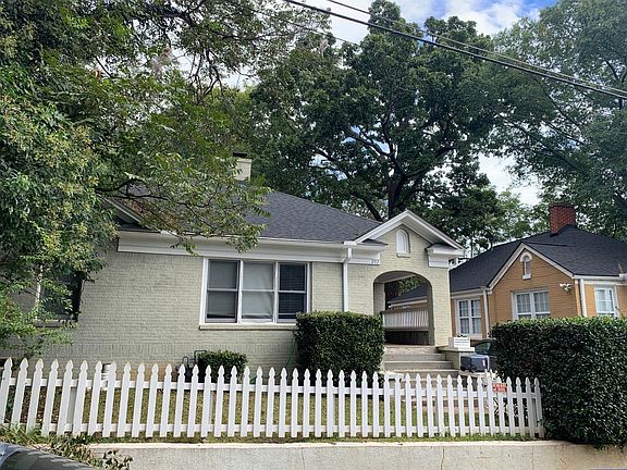Front view of house.