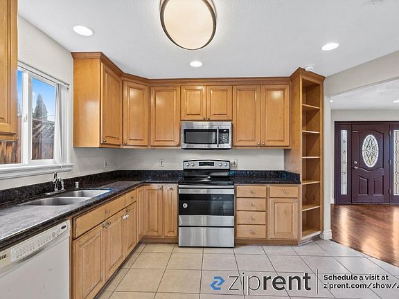 4th image of 661 W Washington Ave