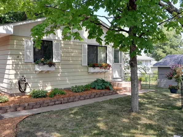 2115 3rd St N, North Saint Paul, MN 55109