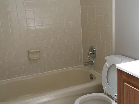 3rd image of 9954 Lancewood St #1