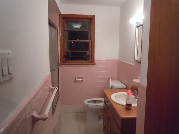 2 ND FL BATH