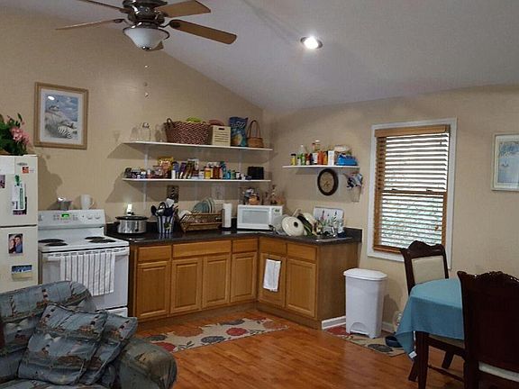 3rd image of 3480 Cedarwood Trl