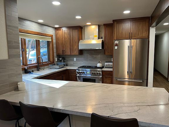 5th image of 929 Northwood Blvd #106