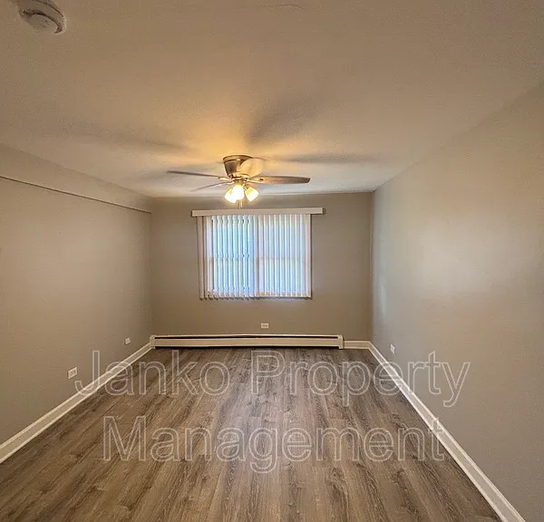 21907 Jeffrey Ave #1A — Photo 3