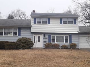 17 Schuyler Ave, Pequannock, NJ