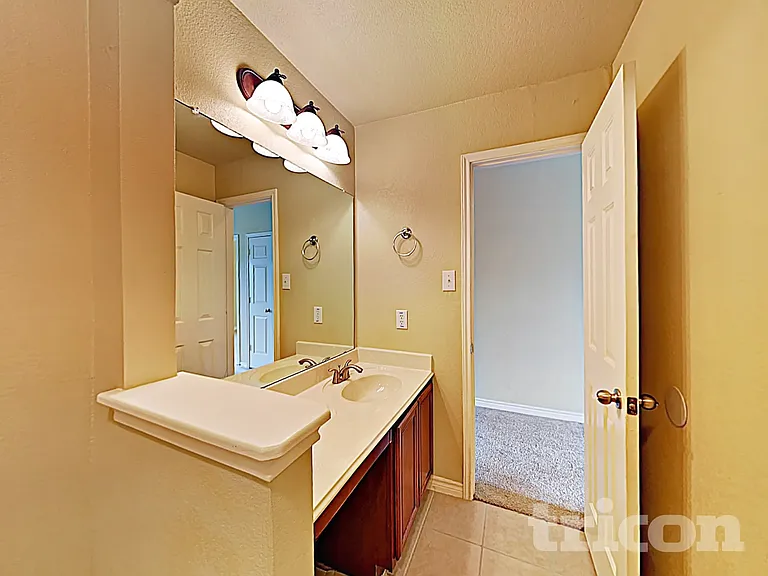 2146 Cimarron St — Photo 17