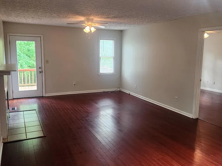 152 Oliver Dr — Photo 8