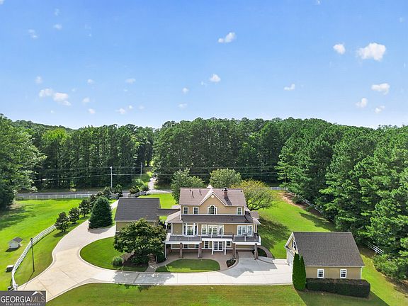 5th image of 567 Adams Rd