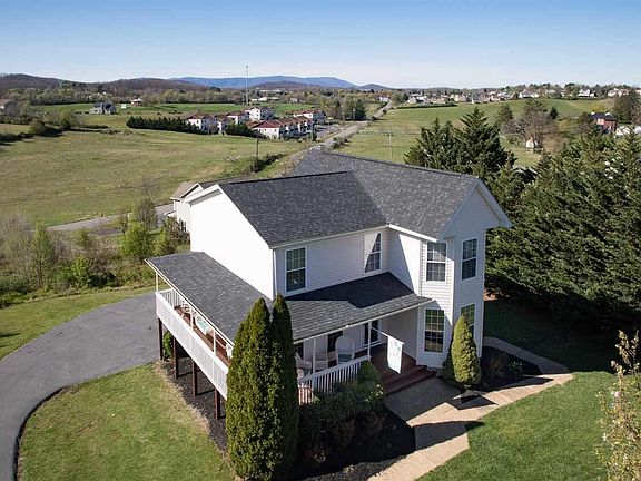 3rd image of 175 Wyndham Hill Dr Unit 2