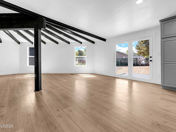5th image of 2610 E Nye Ln