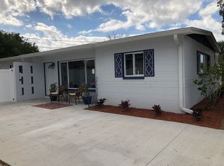 8698 94th Ave, Seminole, FL 33777