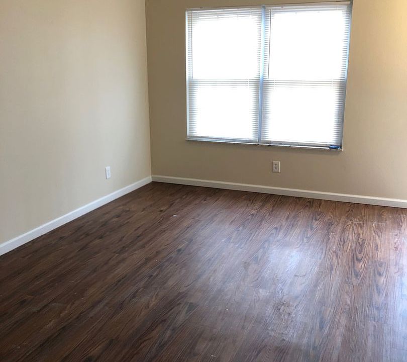 1st image of 605 Blumhoff Ave #623