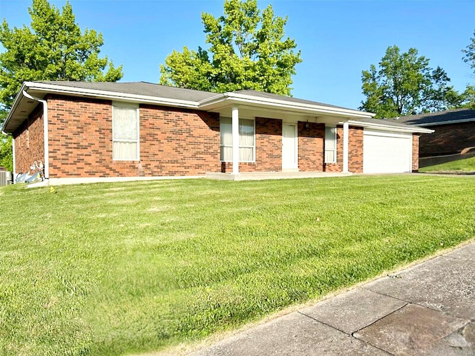 2nd image of 3208 Apple Dr