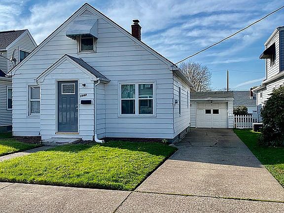 2nd image of 1442 W 32nd St