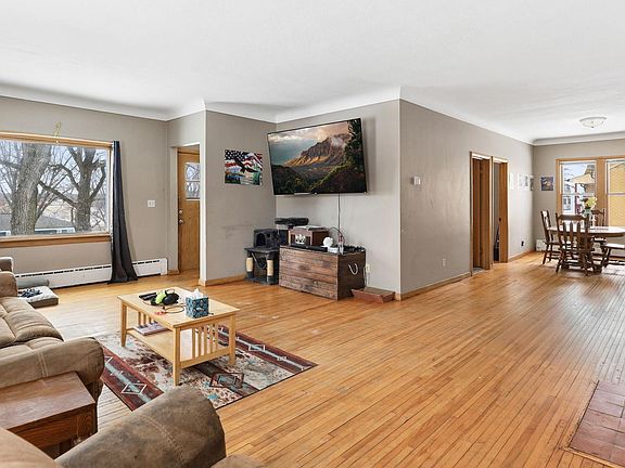 4th image of 345 2nd Ave SW