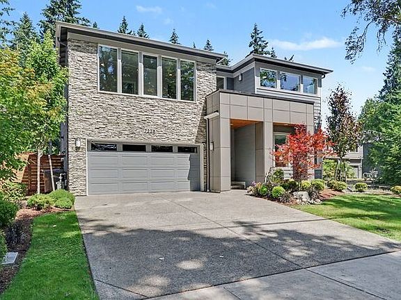 3rd image of 7226 NE 129th St