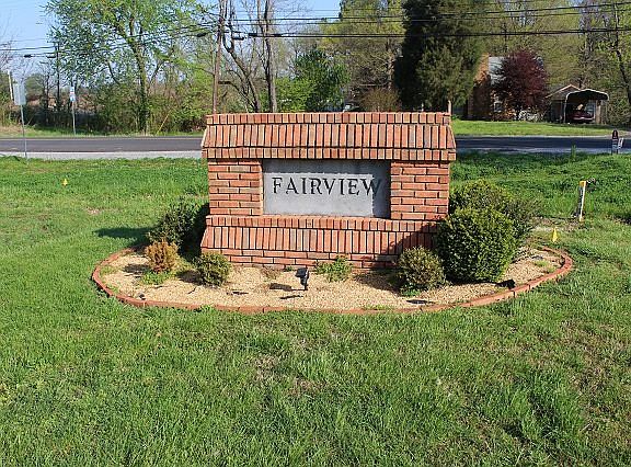 2nd image of 211 Fairview Dr