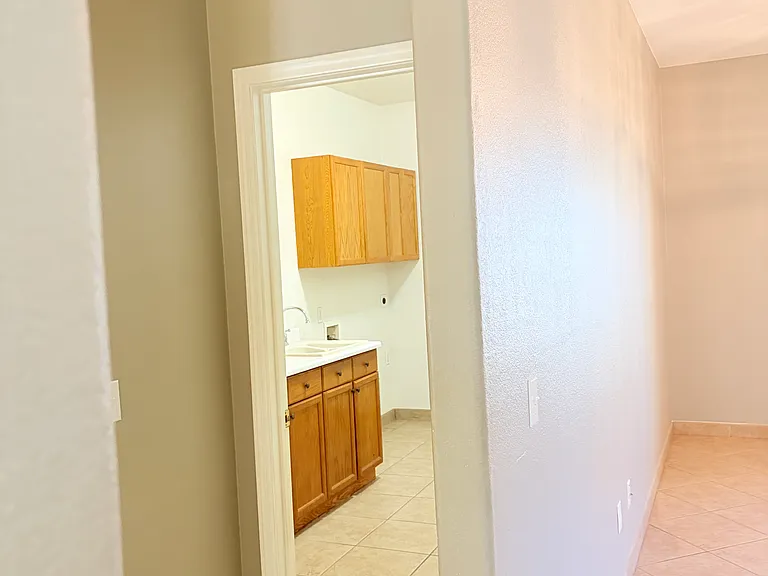 1042 E Canyon Way — Photo 40