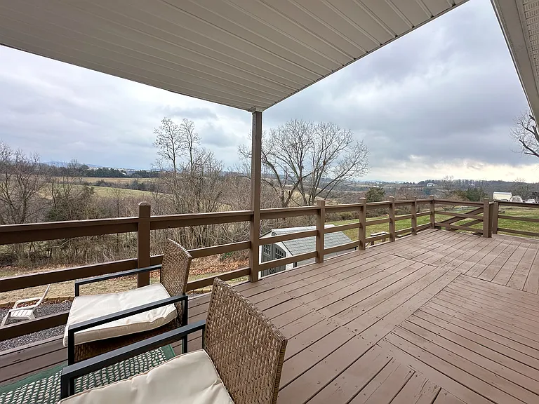 80 Greenview Dr — Photo 33