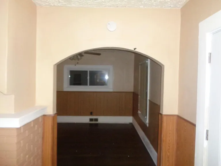 886 Storer Ave — Photo 5