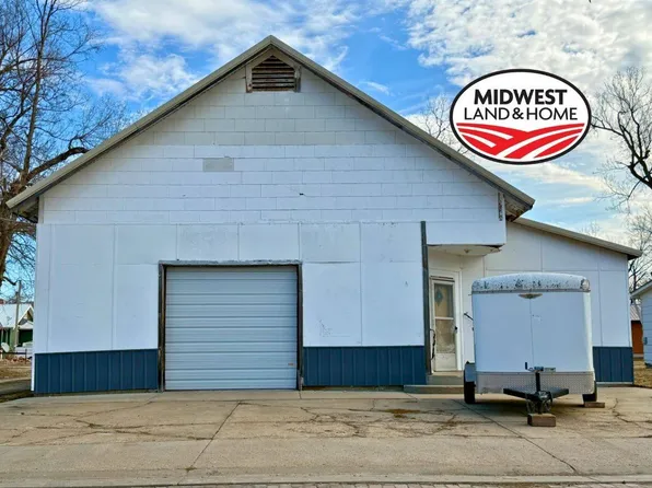 404 N 4th St, Marysville, KS 66508