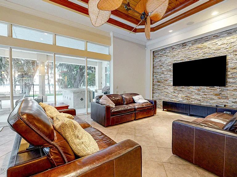 5549 Steamboat Rd — Photo 20