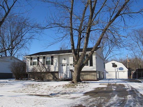 2nd image of 345 E Tulip Dr