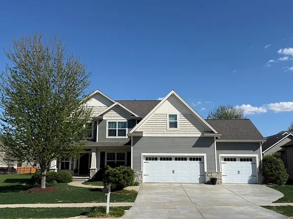 2925 Glendale Ln, Normal, IL 61761