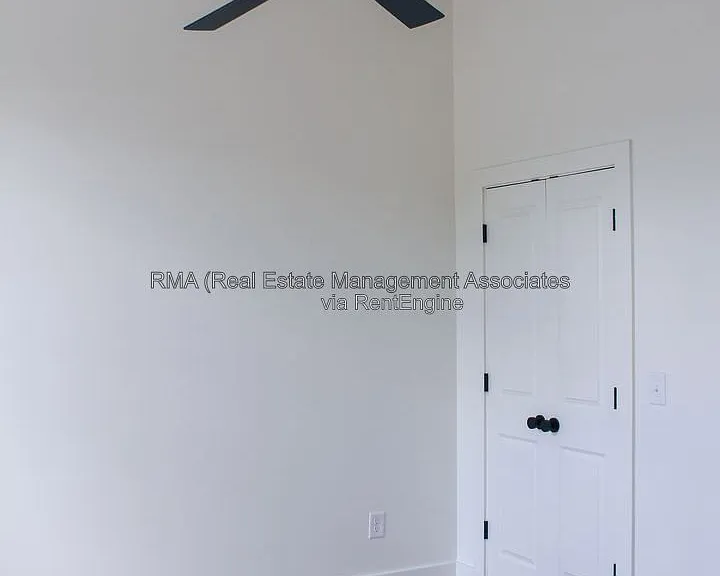 4 Zebulon St #2G — Photo 12
