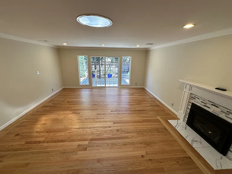 1045 W McKinley Ave — Photo 9