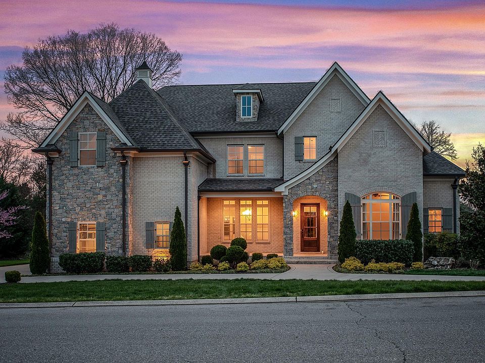 1st image of 1406 Avellino Cir