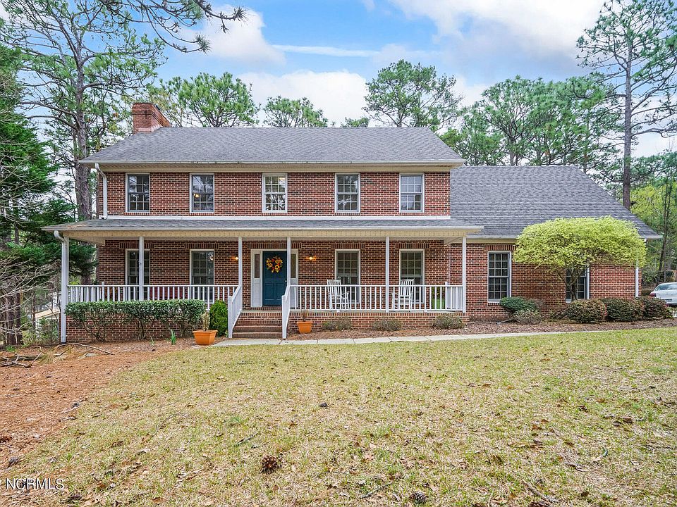 1st image of 300 Clearfield Ln