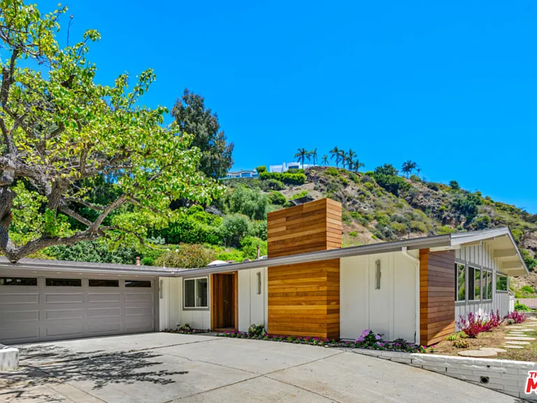 1190 Bienveneda Ave — Photo 10