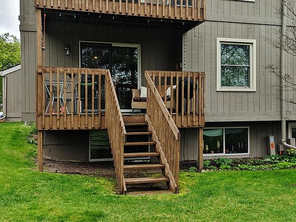 3rd image of 2450 Burcham Dr