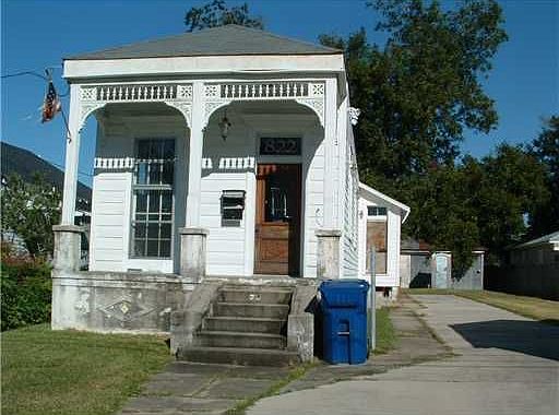 1st image of 822 Franklin Ave