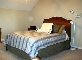 2nd image of 412 Stratford Ct