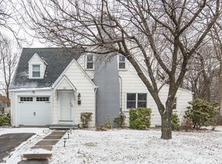 26 Rockview Ter, North Plainfield, NJ 07060