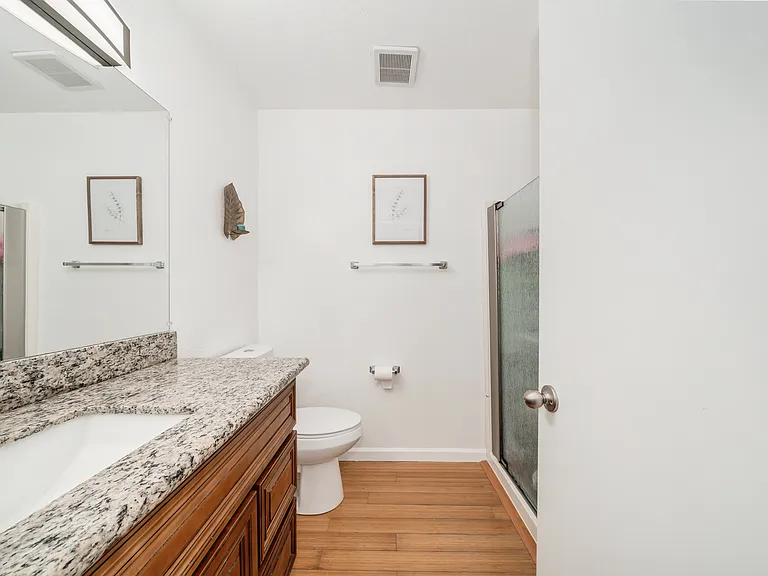 61 Pearl — Photo 14