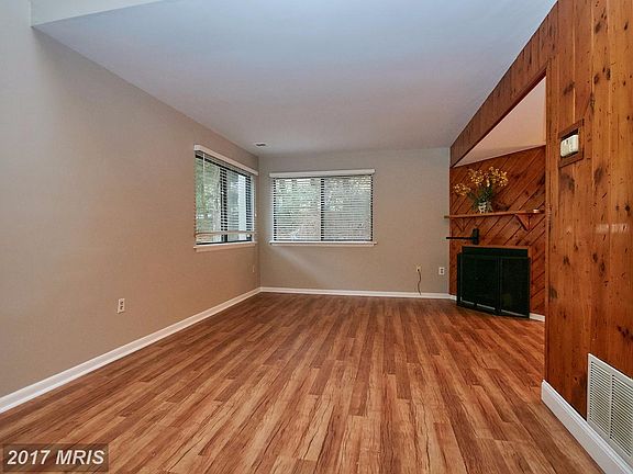 5th image of 10657 Oak Thrush Ct