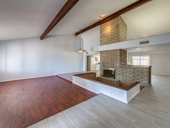 3102 W Greenway Rd 4