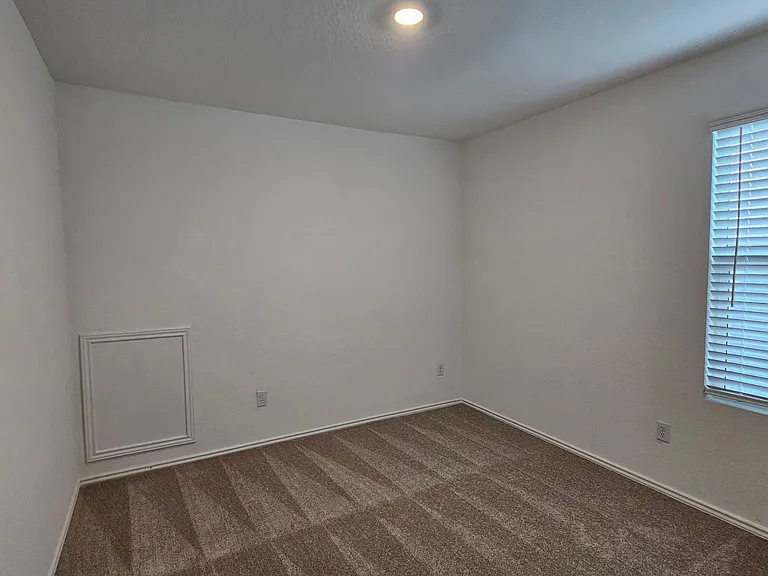 414 Bass Dr — Photo 15