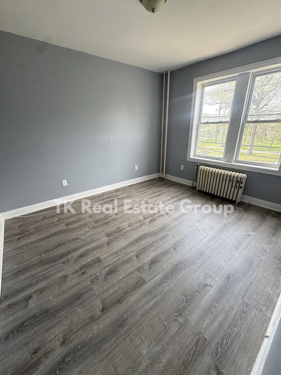 Building Photo - 1084 Kennedy Blvd #7