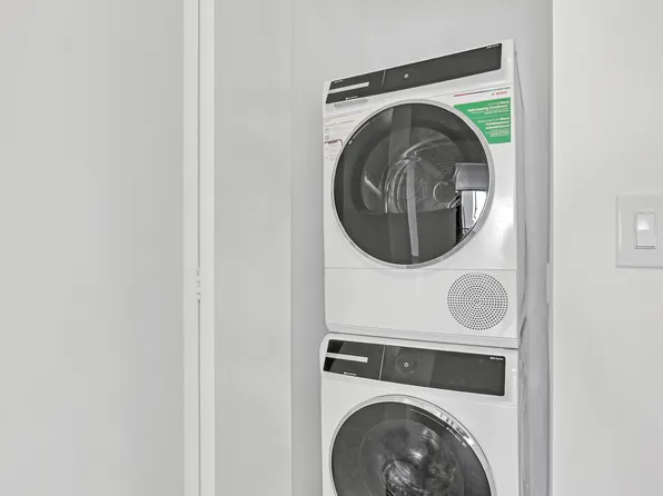 77 West 24th Street image 8 of 25