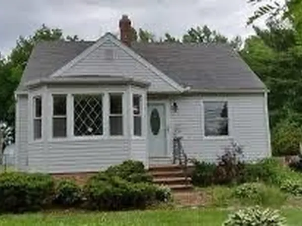 6177 Turney Rd, Garfield Heights, OH 44125