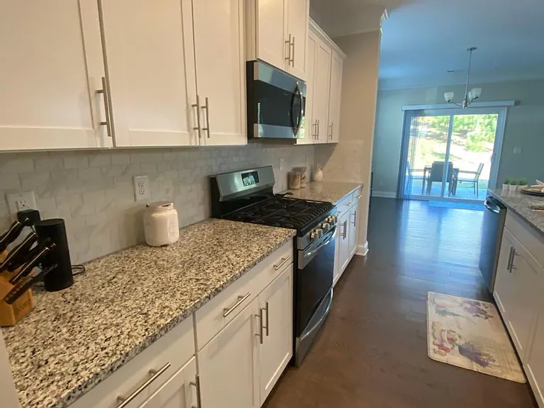 3014 Burton Point Ct — Photo 5