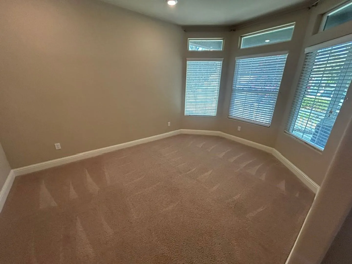 3731 W Vine Ave — Photo 4