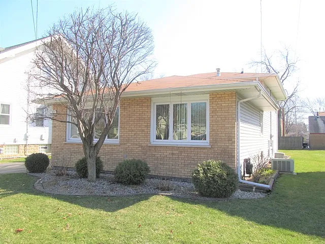 6615 174th Pl photo 1